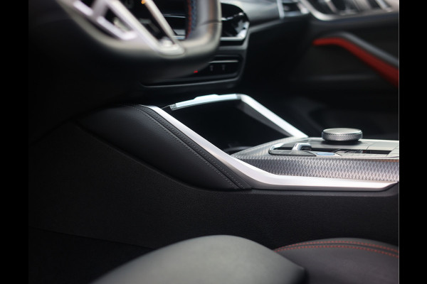 BMW i4 M50 84 kWh | Pano - Trekhaak - Harman Kardon