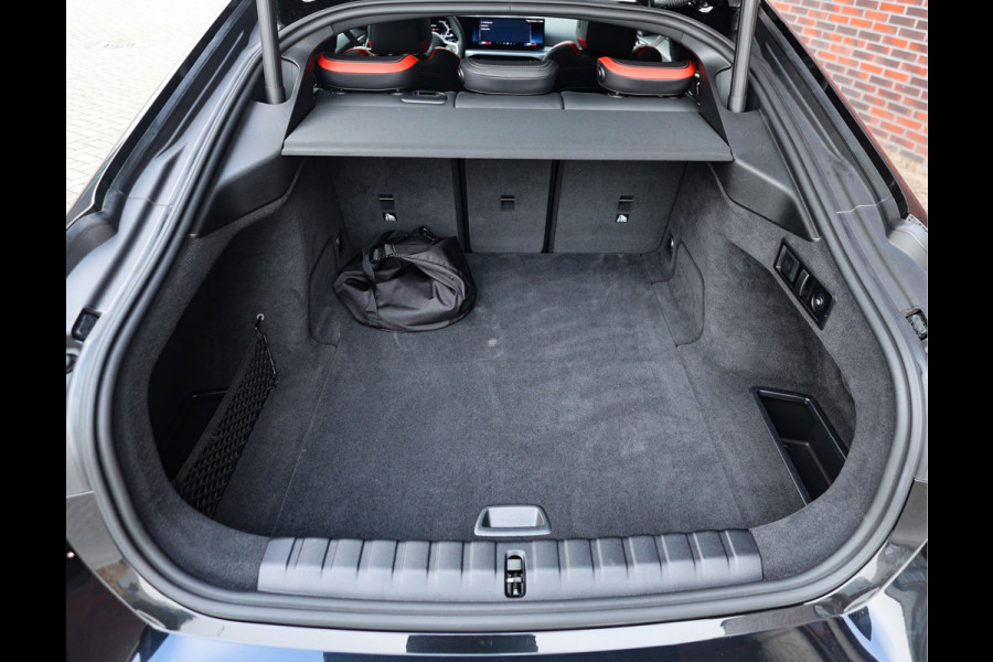 BMW i4 M50 84 kWh | Pano - Trekhaak - Harman Kardon