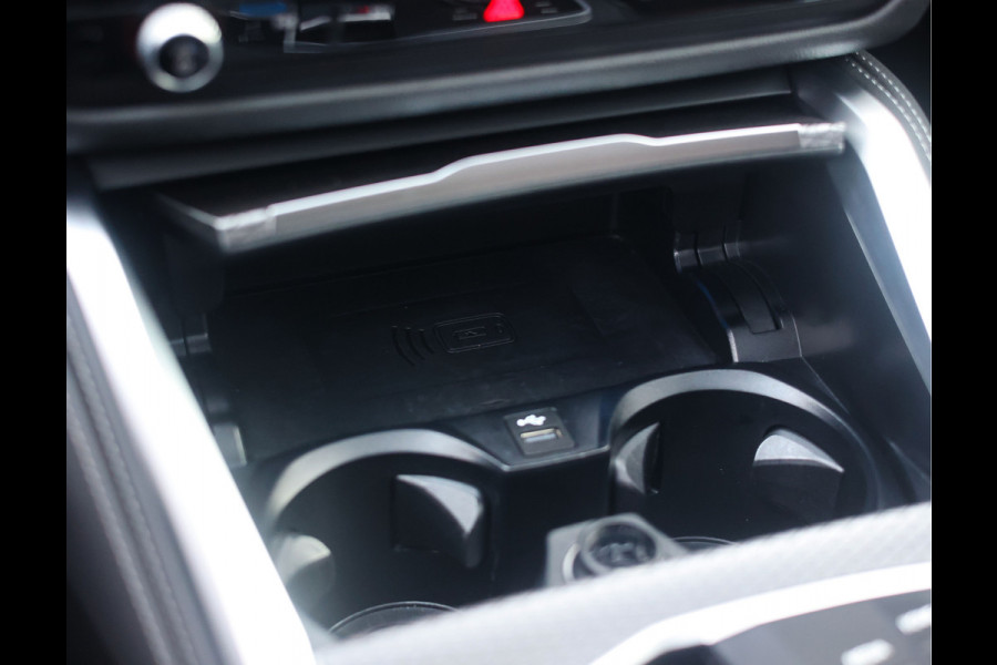 BMW i4 M50 84 kWh | Pano - Trekhaak - Harman Kardon