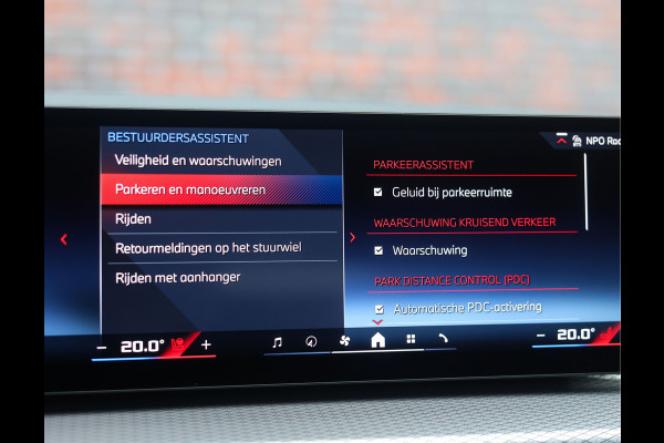 BMW i4 M50 84 kWh | Pano - Trekhaak - Harman Kardon