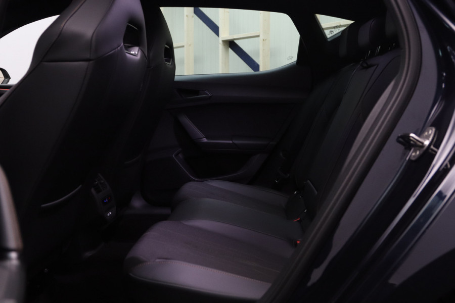 CUPRA Leon 1.4 e-Hybrid 245 PK VZ Adrenaline PHEV, Groot-Navigatie, Stoleverwarming, Camera, Adap. Cruise Control