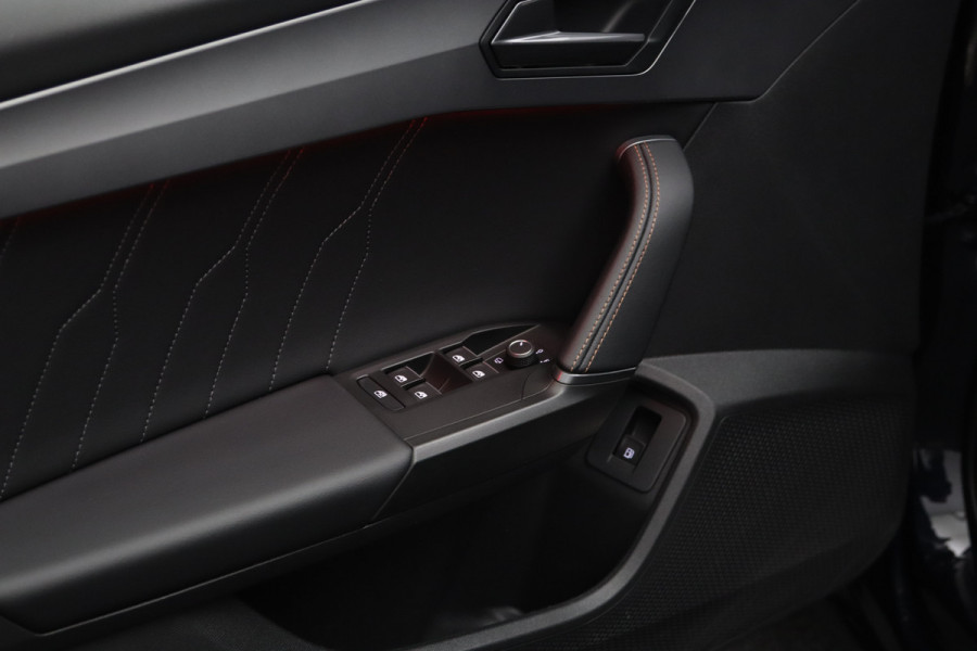CUPRA Leon 1.4 e-Hybrid 245 PK VZ Adrenaline PHEV, Groot-Navigatie, Stoleverwarming, Camera, Adap. Cruise Control