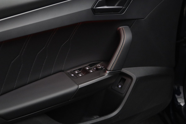 CUPRA Leon 1.4 e-Hybrid 245 PK VZ Adrenaline PHEV, Groot-Navigatie, Stoleverwarming, Camera, Adap. Cruise Control