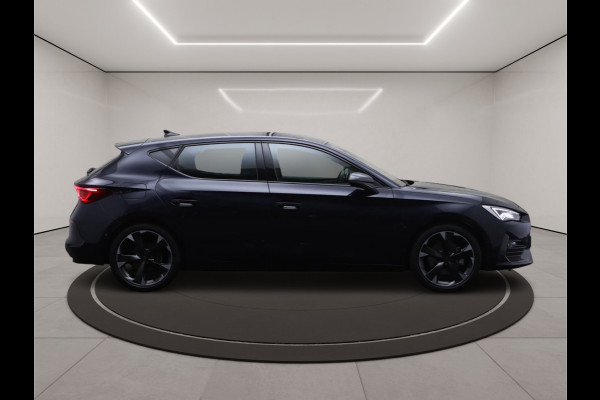 CUPRA Leon 1.4 e-Hybrid 245 PK VZ Adrenaline PHEV, Groot-Navigatie, Stoleverwarming, Camera, Adap. Cruise Control
