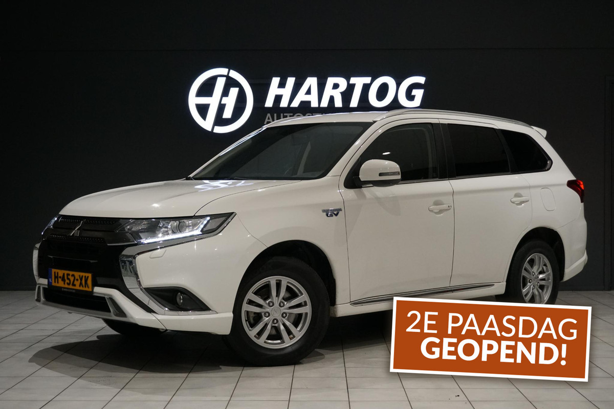 Mitsubishi Outlander 2.4 PHEV Pure + TREKHAAK / CARPLAY / CAMERA / STOELVERWARMING /