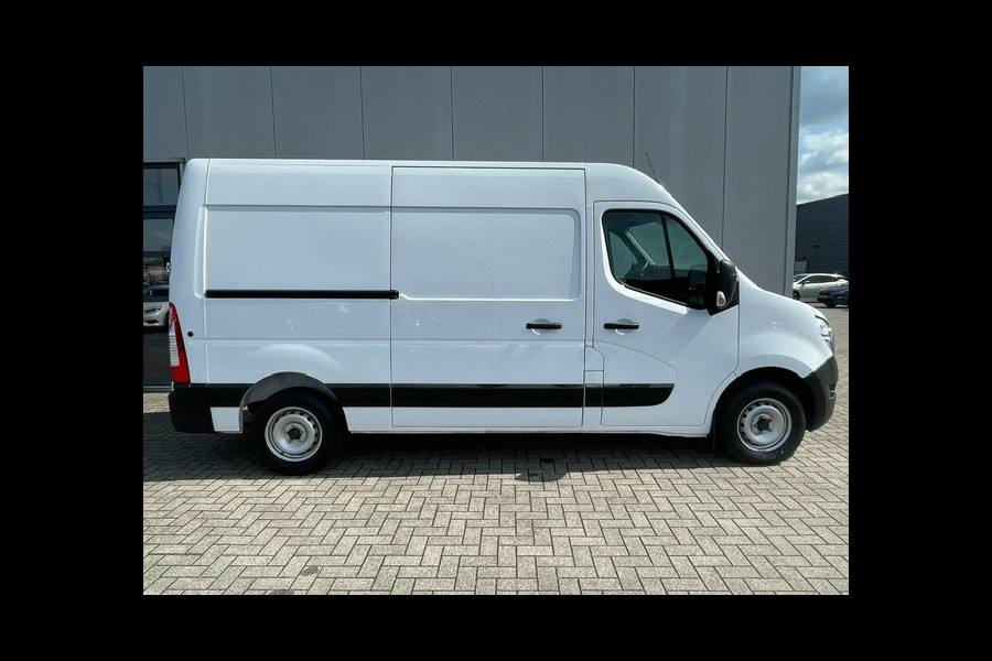 Nissan Interstar 2.3 dCi L2H2 Acenta