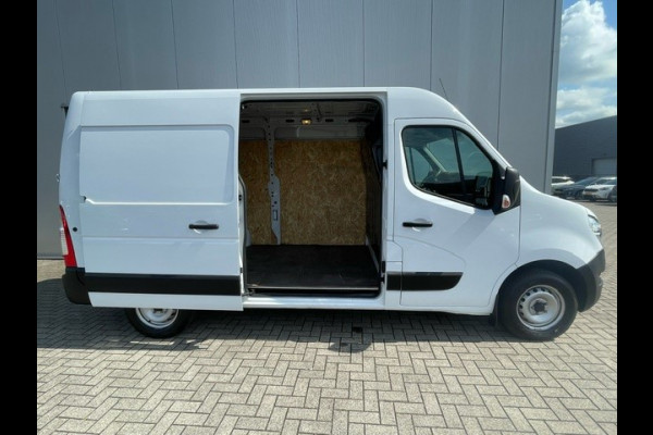 Nissan Interstar 2.3 dCi L2H2 Acenta