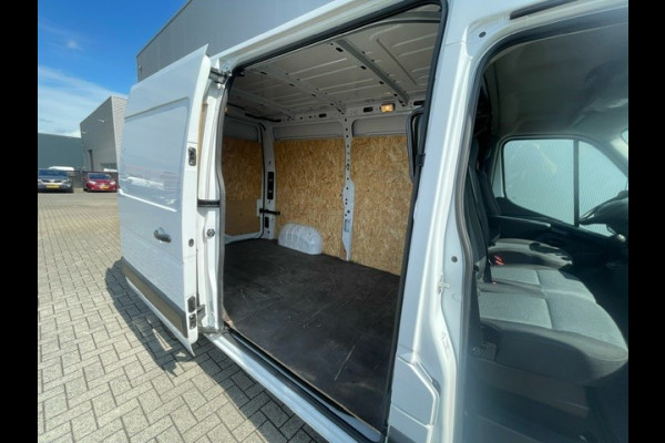 Nissan Interstar 2.3 dCi L2H2 Acenta