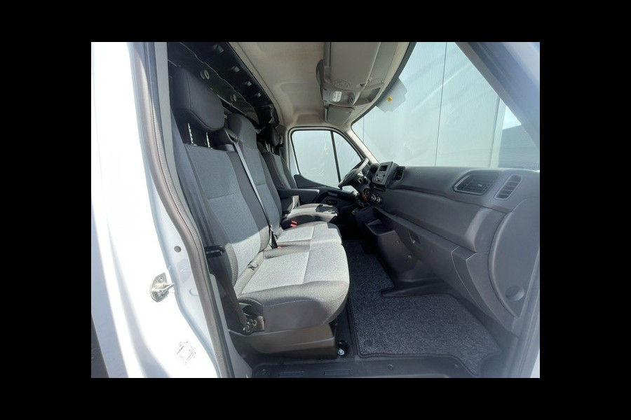 Nissan Interstar 2.3 dCi L2H2 Acenta