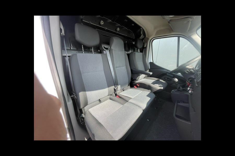 Nissan Interstar 2.3 dCi L2H2 Acenta