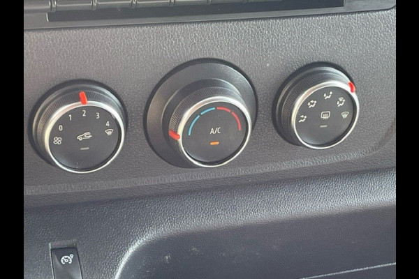 Nissan Interstar 2.3 dCi L2H2 Acenta