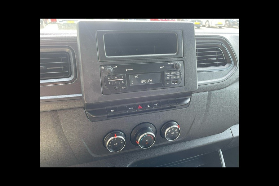 Nissan Interstar 2.3 dCi L2H2 Acenta