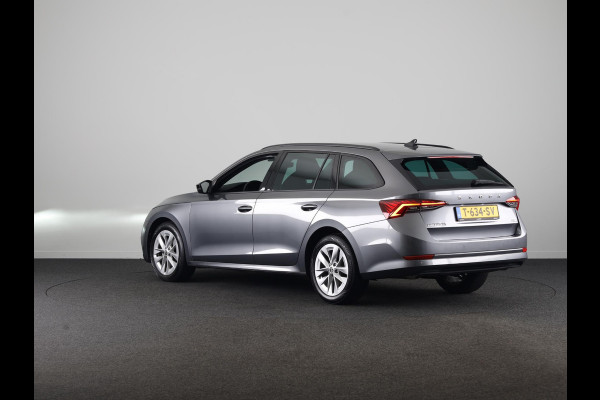 Škoda Octavia Combi 1.5 e-TSI Sport Business 150pk DSG | Parkeersensoren voor en achter | Navigatie | Sportstoelen |