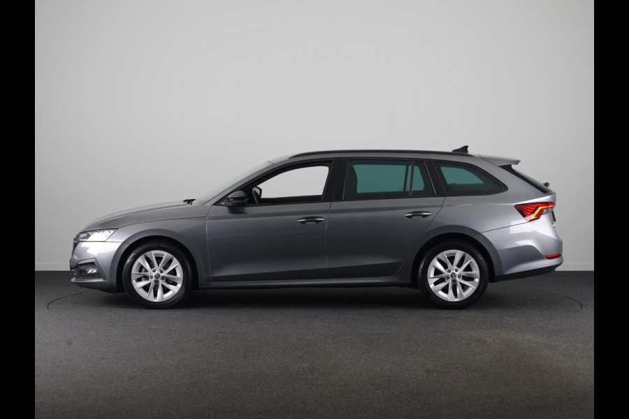 Škoda Octavia Combi 1.5 e-TSI Sport Business 150pk DSG | Parkeersensoren voor en achter | Navigatie | Sportstoelen |