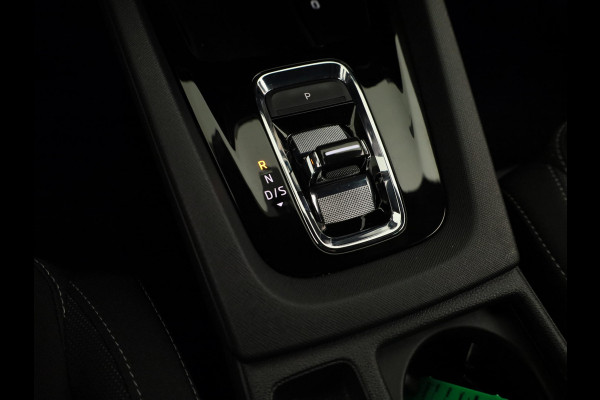 Škoda Octavia Combi 1.5 e-TSI Sport Business 150pk DSG | Parkeersensoren voor en achter | Navigatie | Sportstoelen |