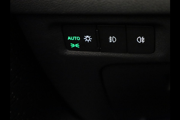 Škoda Octavia Combi 1.5 e-TSI Sport Business 150pk DSG | Parkeersensoren voor en achter | Navigatie | Sportstoelen |