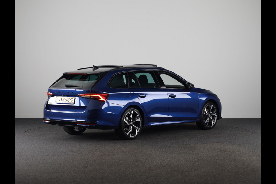 Škoda Octavia Combi Sportline Tour m-HEV 1.5 TSI 150 pk 7 versn. DSG | Schuif/kanteldak | Travel assist | Trekhaak wegklapbaar