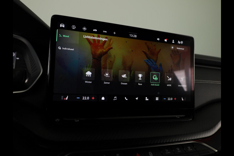 Škoda Octavia Combi Sportline Tour m-HEV 1.5 TSI 150 pk 7 versn. DSG | Schuif/kanteldak | Travel assist | Trekhaak wegklapbaar