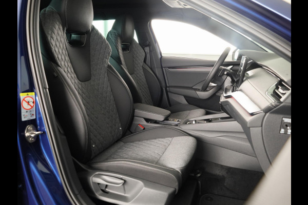 Škoda Octavia Combi Sportline Tour m-HEV 1.5 TSI 150 pk 7 versn. DSG | Schuif/kanteldak | Travel assist | Trekhaak wegklapbaar