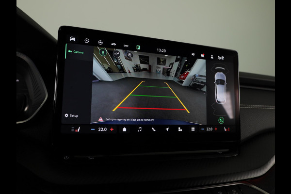 Škoda Octavia Combi Sportline Tour m-HEV 1.5 TSI 150 pk 7 versn. DSG | Schuif/kanteldak | Travel assist | Trekhaak wegklapbaar