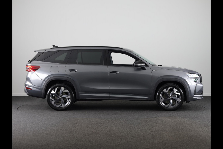 Škoda Kodiaq Sportline Business PHEV 1.5 TSI 204 pk | Trekhaak | Blind Spot | Adaptive Cruise | Stoelverwarming | Camera | Light & View