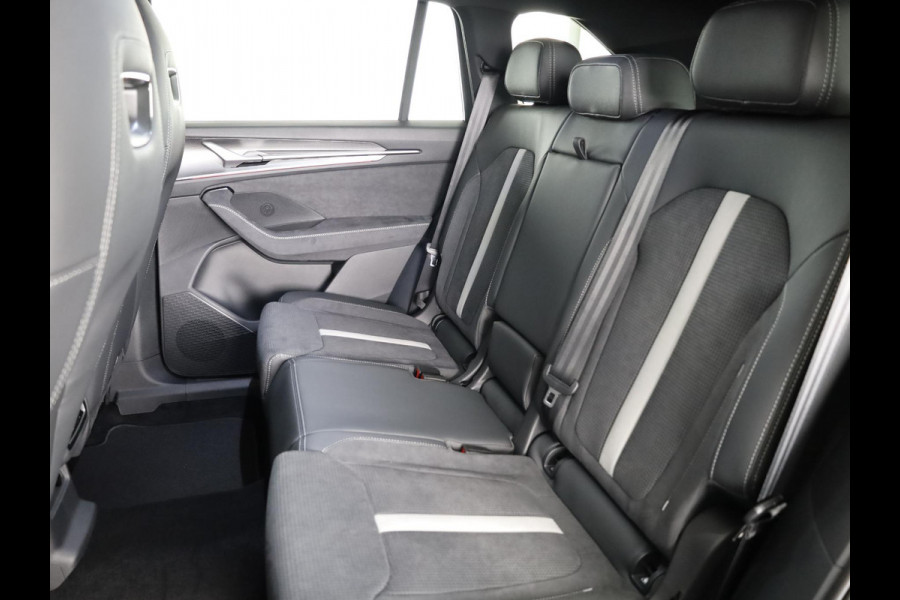 Škoda Kodiaq Sportline Business PHEV 1.5 TSI 204 pk | Trekhaak | Blind Spot | Adaptive Cruise | Stoelverwarming | Camera | Light & View