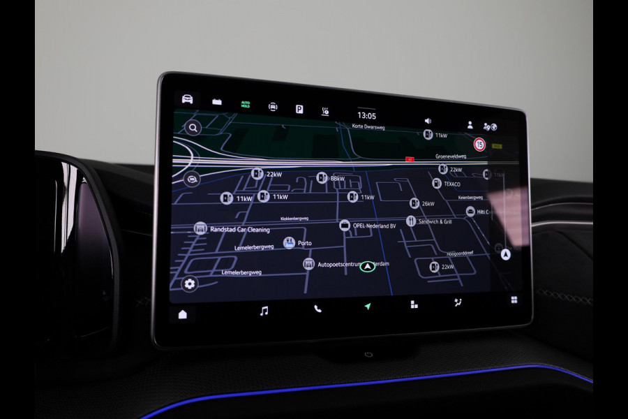 Škoda Kodiaq 1.5 TSI PHEV Sportline Business 204pk | 20 inch | Trekhaak | Panoramadak | Winter pakket |  Blind Spot | Adaptive Cruise | Stoelverwarming | Camera | Light & View