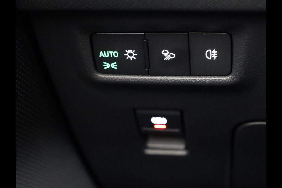 Škoda Kodiaq 1.5 TSI PHEV Sportline Business 204pk | 20 inch | Trekhaak | Panoramadak | Winter pakket |  Blind Spot | Adaptive Cruise | Stoelverwarming | Camera | Light & View