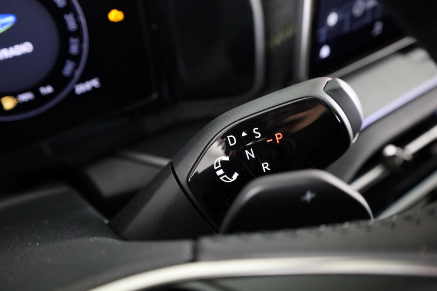 Škoda Kodiaq Business Edition m-HEV 1.5 TSI 150pk 7 versn. DSG | Trekhaak | Comfort Pakket | Dynamic Chassis Control | Winter Pakket | Parkeer pakket | 18 inch lichtmetalen velgen | Ligh & View