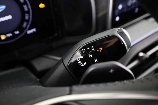 Škoda Kodiaq Business Edition m-HEV 1.5 TSI 150pk 7 versn. DSG | Trekhaak | Comfort Pakket | Dynamic Chassis Control | Winter Pakket | Parkeer pakket | 18 inch lichtmetalen velgen | Ligh & View