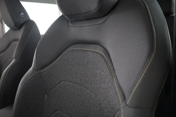 Škoda Kodiaq Business Edition m-HEV 1.5 TSI 150pk 7 versn. DSG | Trekhaak | Comfort Pakket | Dynamic Chassis Control | Winter Pakket | Parkeer pakket | 18 inch lichtmetalen velgen | Ligh & View