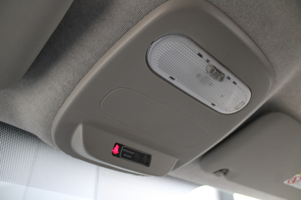 Renault Trafic Passenger 2.0 dCi 120 Grand Life 120pk 9 Zits - Prijs excl. BTW - Airco - Cruise - LED - Navi - Bluetooth - Rijklaar