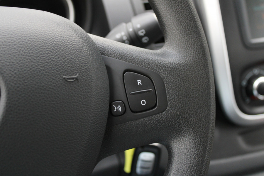 Renault Trafic Passenger 2.0 dCi 120 Grand Life 120pk 9 Zits - Prijs incl. BTW - Airco - Cruise - LED - Navi - Bluetooth - Rijklaar