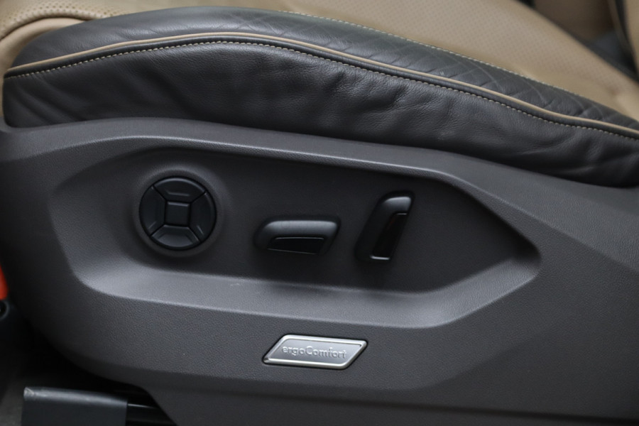 Volkswagen Touareg 3.0 TDI 286 PK Atmosphere R-Line, Luchtvering, Trekhaak, Panoramadak, Adap. Cruise Control