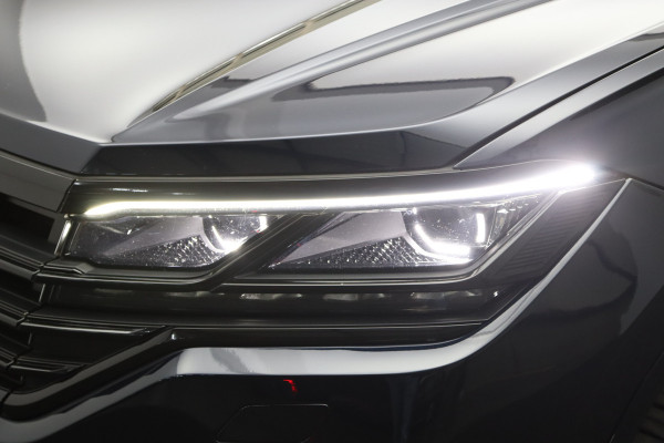 Volkswagen Touareg 3.0 TDI 286 PK Atmosphere R-Line, Luchtvering, Trekhaak, Panoramadak, Adap. Cruise Control