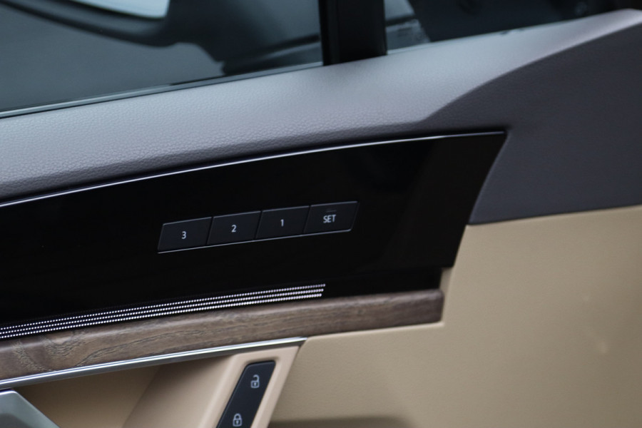 Volkswagen Touareg 3.0 TDI 286 PK Atmosphere R-Line, Luchtvering, Trekhaak, Panoramadak, Adap. Cruise Control