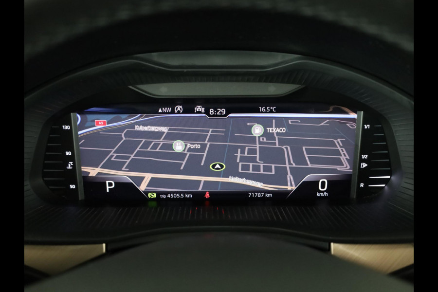 Škoda SCALA 1.0 TSI Business Edition 116pk | Panoramadak | Apple Carplay | Verwarmbare voorstoelen | Climatronic