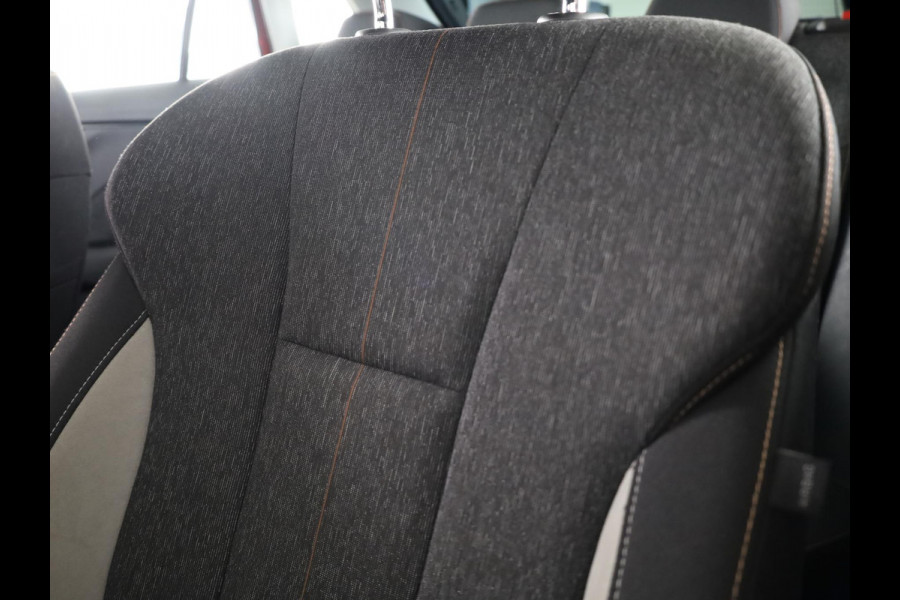 Škoda SCALA 1.0 TSI Business Edition 116pk | Panoramadak | Apple Carplay | Verwarmbare voorstoelen | Climatronic