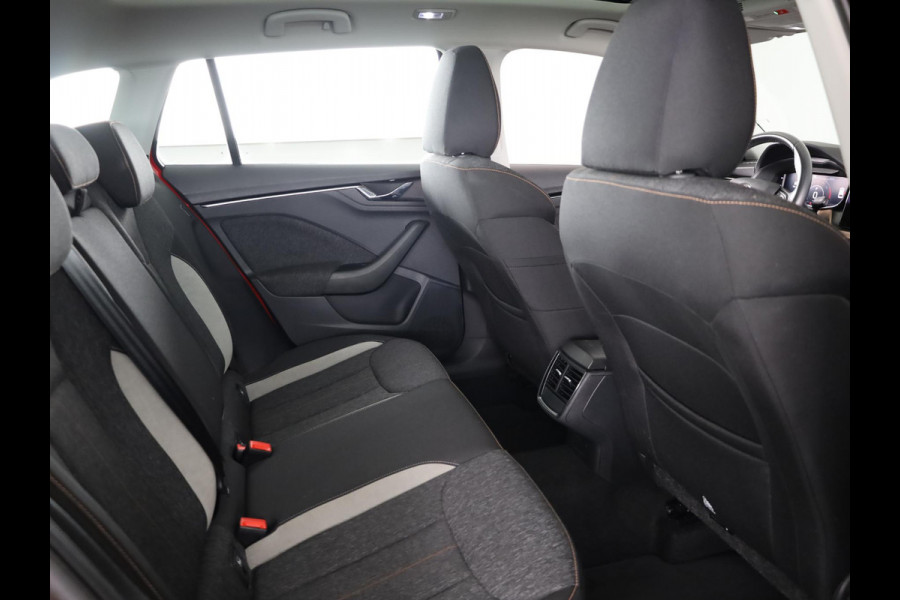 Škoda SCALA 1.0 TSI Business Edition 116pk | Panoramadak | Apple Carplay | Verwarmbare voorstoelen | Climatronic