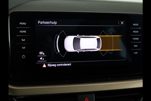 Škoda SCALA 1.0 TSI Business Edition 116pk | Panoramadak | Apple Carplay | Verwarmbare voorstoelen | Climatronic