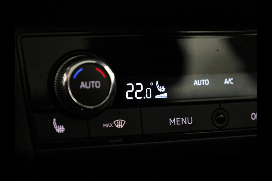 Škoda SCALA 1.0 TSI Business Edition 116pk | Panoramadak | Apple Carplay | Verwarmbare voorstoelen | Climatronic