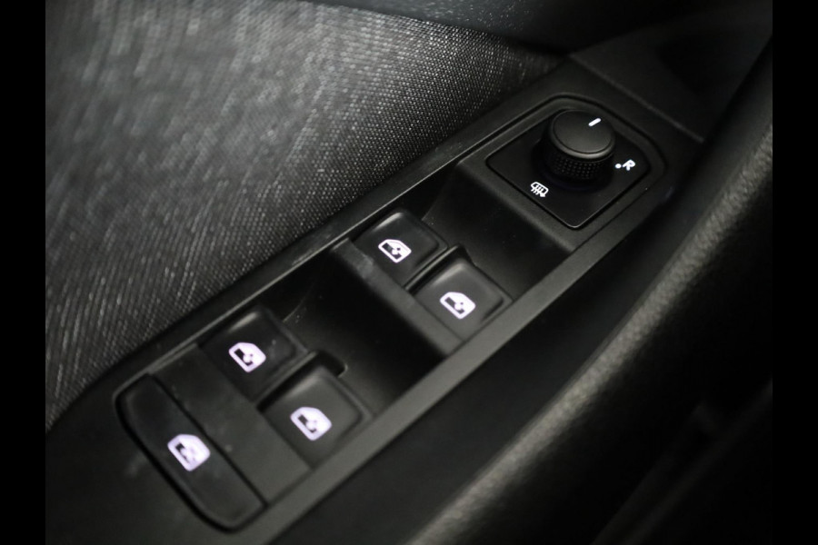 Škoda SCALA 1.0 TSI Business Edition 116pk | Panoramadak | Apple Carplay | Verwarmbare voorstoelen | Climatronic