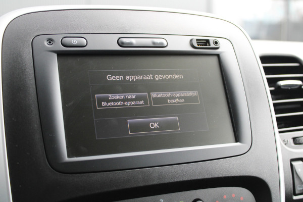 Renault Trafic Passenger 2.0 dCi 120 Grand Life 120pk 9 Zits - Prijs excl. BTW - Airco - Cruise - LED - Navi - Bluetooth - Rijklaar