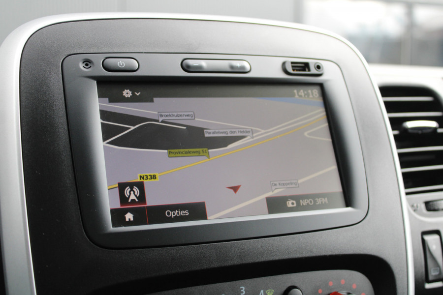 Renault Trafic Passenger 2.0 dCi 120 Grand Life 120pk 9 Zits - Prijs excl. BTW - Airco - Cruise - LED - Navi - Bluetooth - Rijklaar