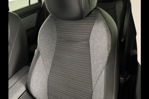 Škoda Superb Combi Business Edition 1.5 MHEV 150pk DSG-7 | Navigatie | Parkeercamera | Verwarmbare voorstoelen en achterbank | 18 inch Lichtmetalen velgen | Verlengde garantie