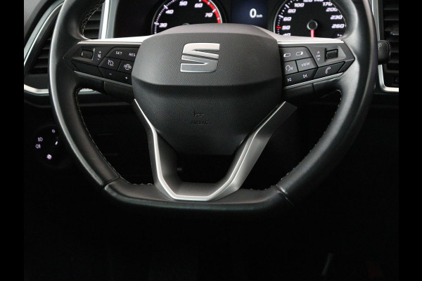 Seat Ateca 1.5 TSI Style Intense | Trekhaak | Leder/Alcantara | Carplay | Camera | Park Assist | Full LED | Navigatie | Climate control | Cruise control | Bluetooth