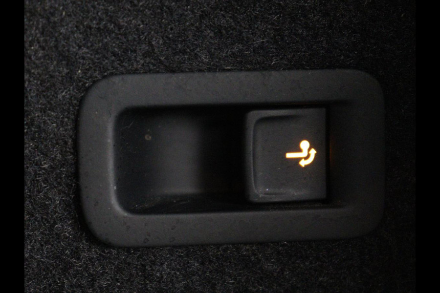 Seat Ateca 1.5 TSI Style Intense | Trekhaak | Leder/Alcantara | Carplay | Camera | Park Assist | Full LED | Navigatie | Climate control | Cruise control | Bluetooth