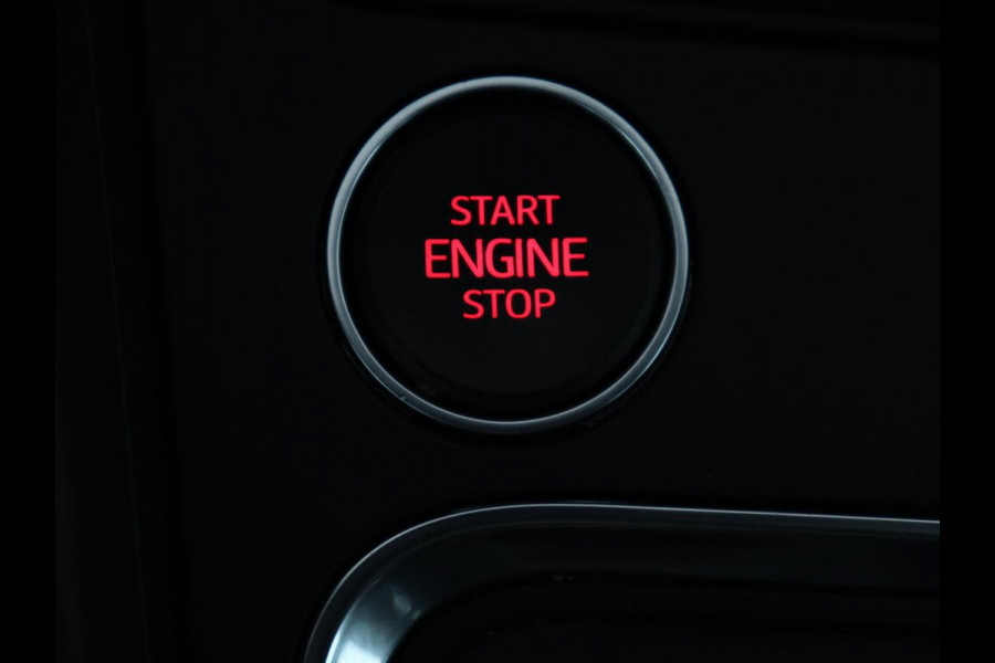 Seat Ateca 1.5 TSI Style Intense | Trekhaak | Leder/Alcantara | Carplay | Camera | Park Assist | Full LED | Navigatie | Climate control | Cruise control | Bluetooth