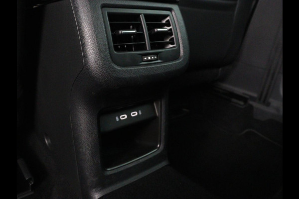 Seat Ateca 1.5 TSI Style Intense | Trekhaak | Leder/Alcantara | Carplay | Camera | Park Assist | Full LED | Navigatie | Climate control | Cruise control | Bluetooth