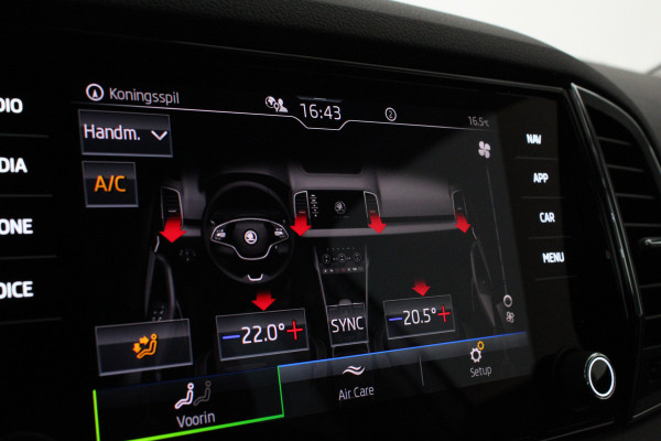 Škoda Karoq 1.5 TSI ACT Style > Camera/Trekhaak/ACC/Stoelverwarming/All season banden...